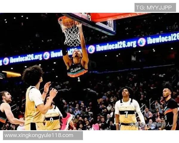 福克斯盛赞文班防守独特之处提升队友信心与进攻侵略性